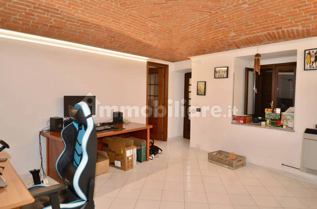 Kabinet - Terraced House with Private Terrace in Levone