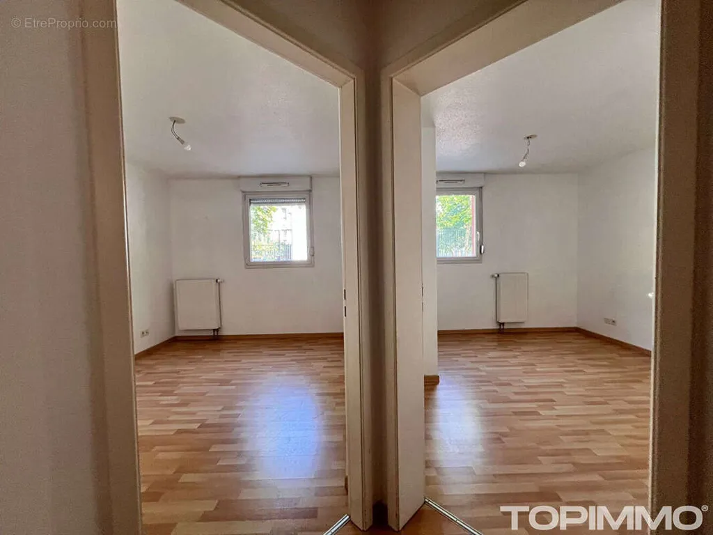 Stanze - 3-Bed Flat with Terrace in City Centre