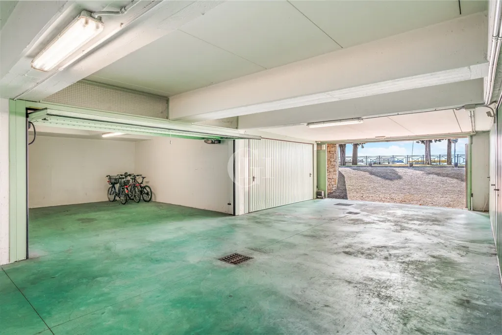 Garage - Lakefront Apartment with Panoramic View in Torri del Benaco