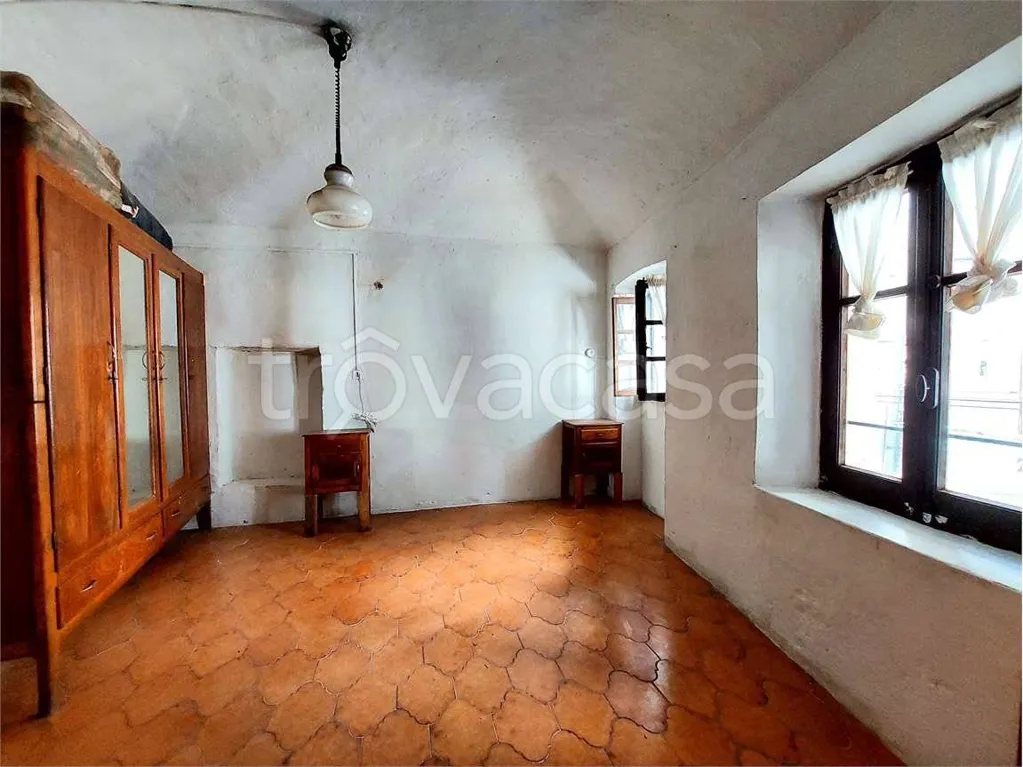 Toad - Apartment with Attic Bedroom in Garessio