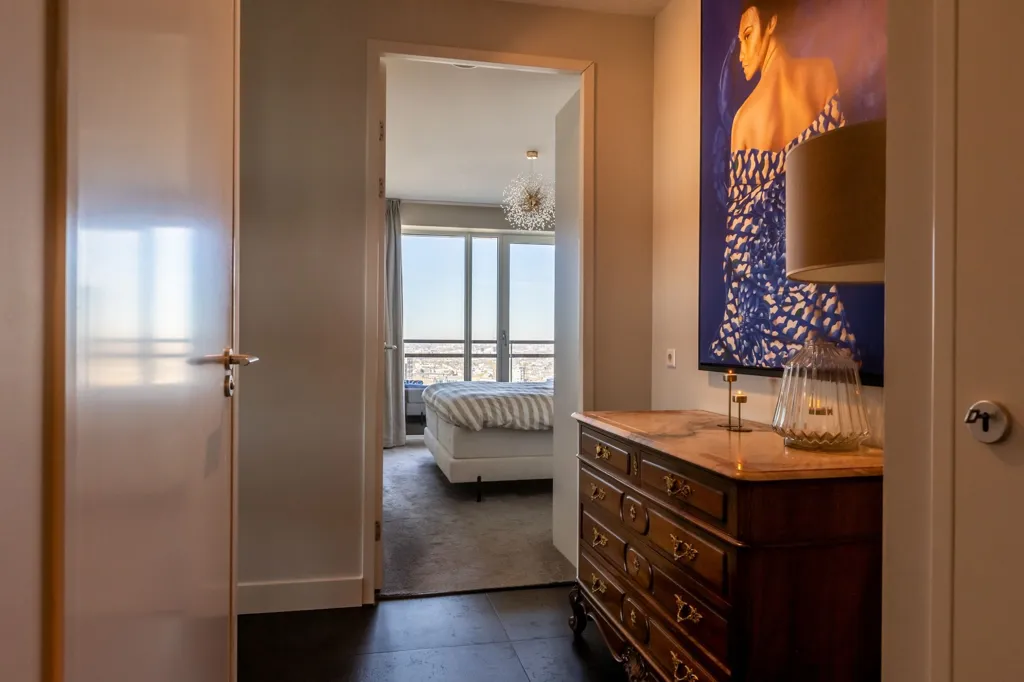 Bedrooms - Apartment with Skyline View on 27th Floor in Rotterdam