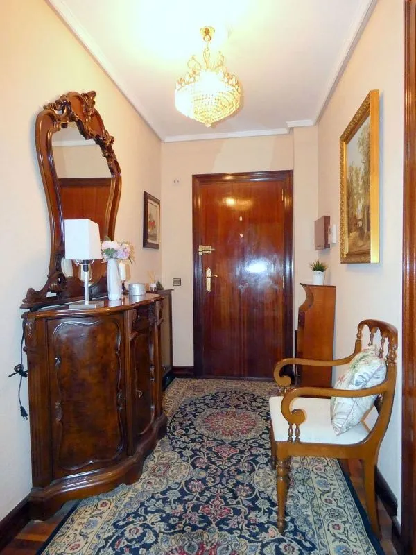 Esik - Flat with Garage in Calle de Karmelo