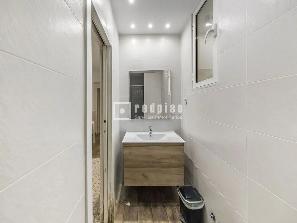 Vannitoad - Apartment with Patio in Salitre, Madrid