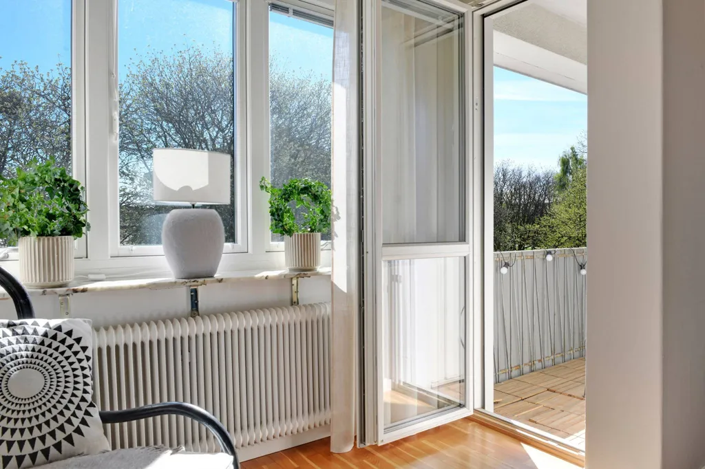 Balcony - Two-Bedroom Flat with Balcony in Falköping