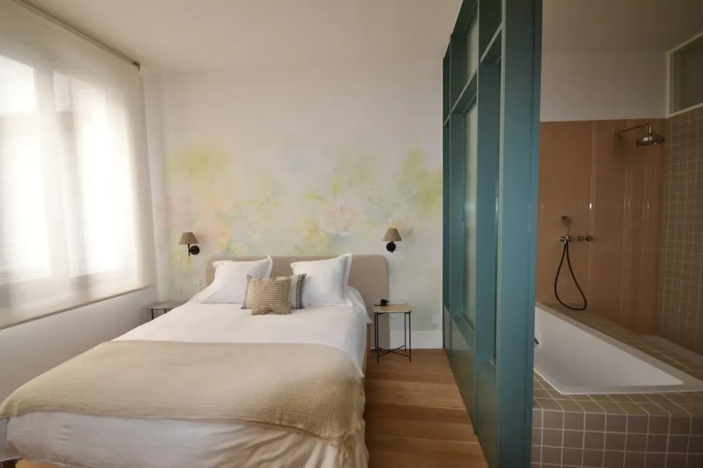 Magamistoad - Luxury Apartment with Interior Garden in Madrid