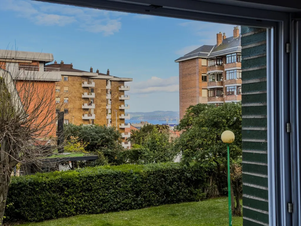 Aed - Modern Flat with Sea View in Valdenoja, Santander