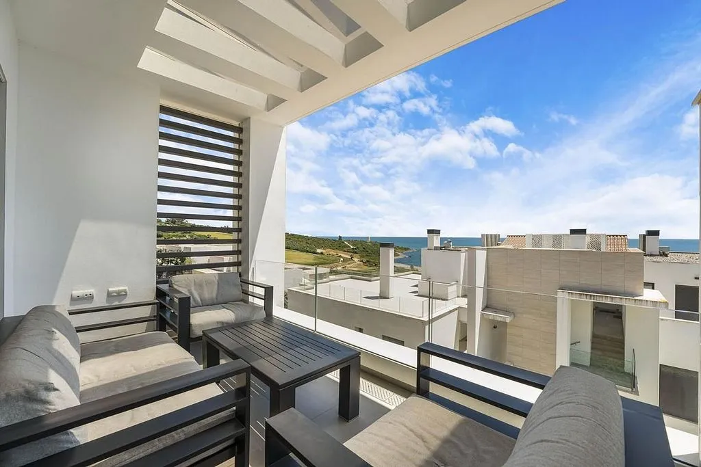Balcon - Duplex with Sea View and Pool in San Roque