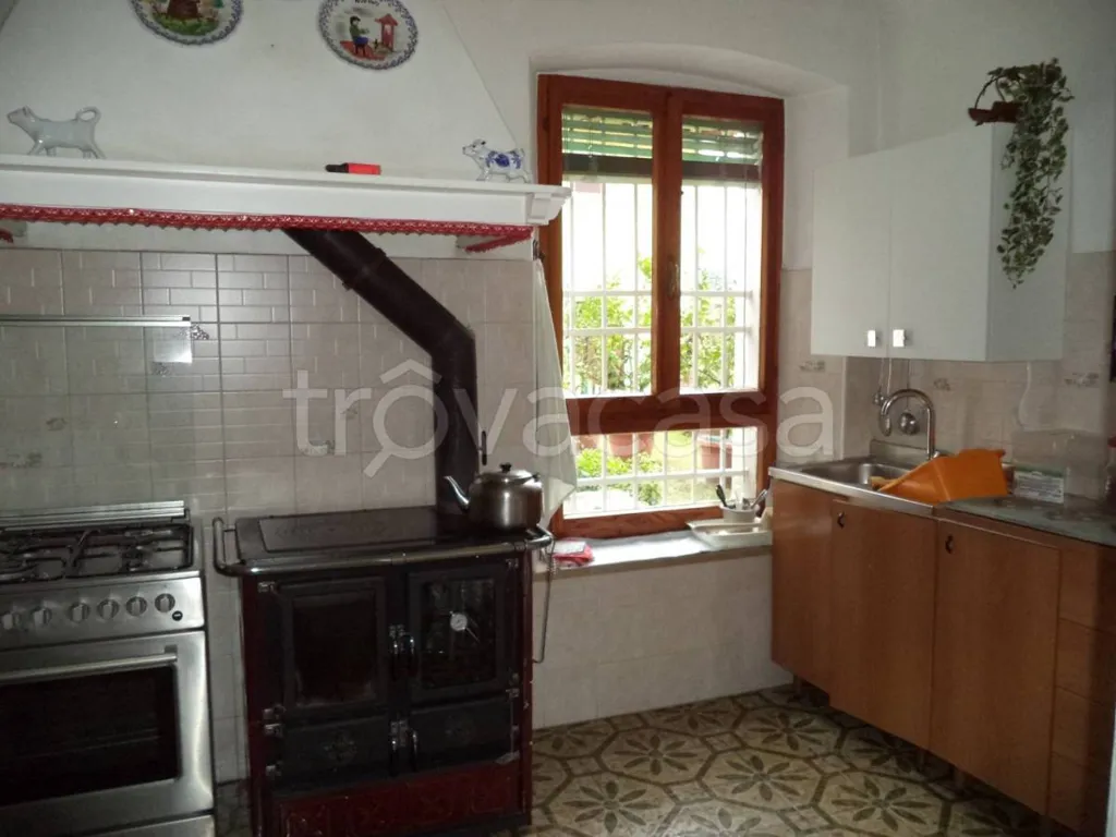 Cuisine - Independent House with Garden in Cormons