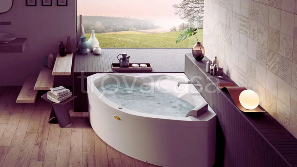 Bathrooms - Independent House with Veranda in Modica