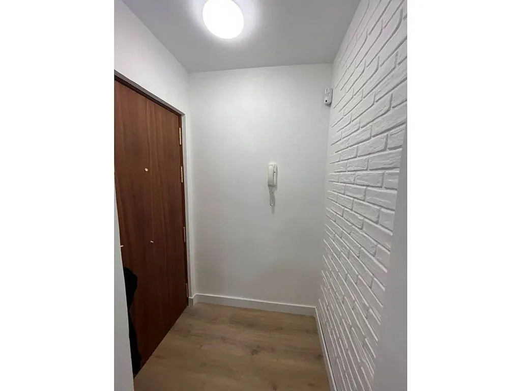 hallway_entrance
