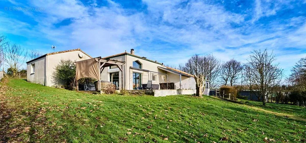 Maison 7 pièces à La Verrie