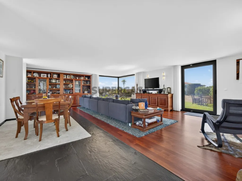 Wohnzimmer - Modern Villa with Industrial Design in Assafora