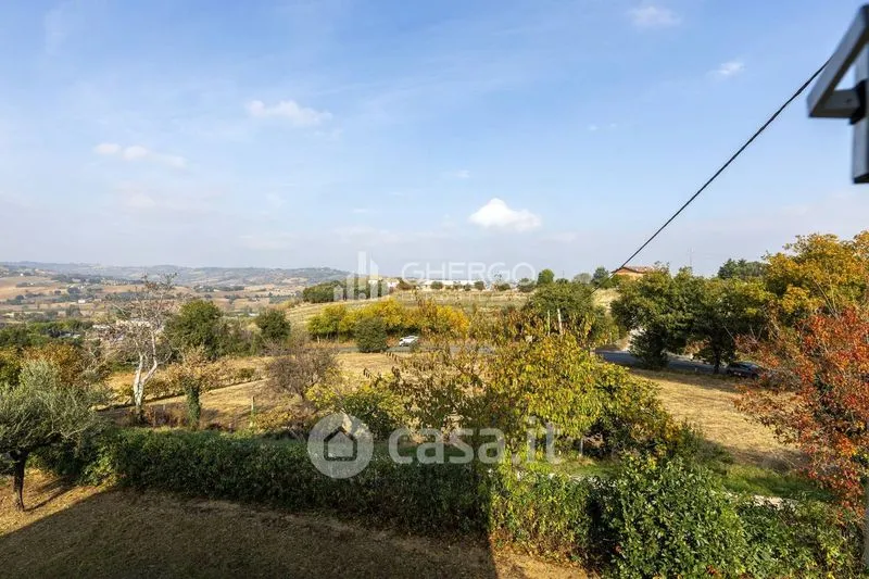 Jardin - Independent House with Private Courtyard in Osimo
