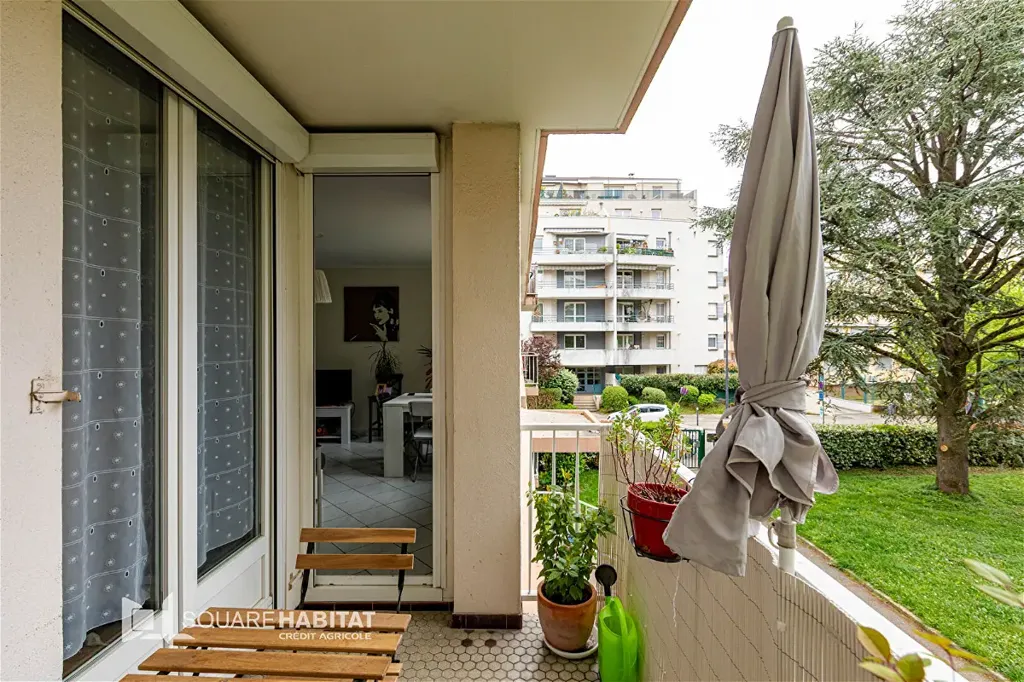 Rõdu - 3-Bedroom Apartment with Balcony in Grenoble