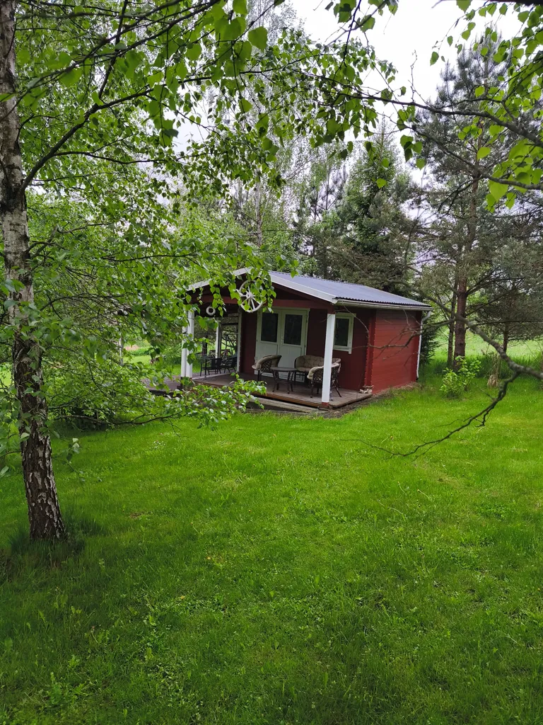 5-toaline maja asukohas Tori vald