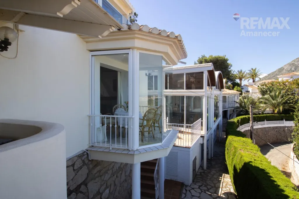 Terrass - Dual Villa with Pools in Las Rotas, Dénia