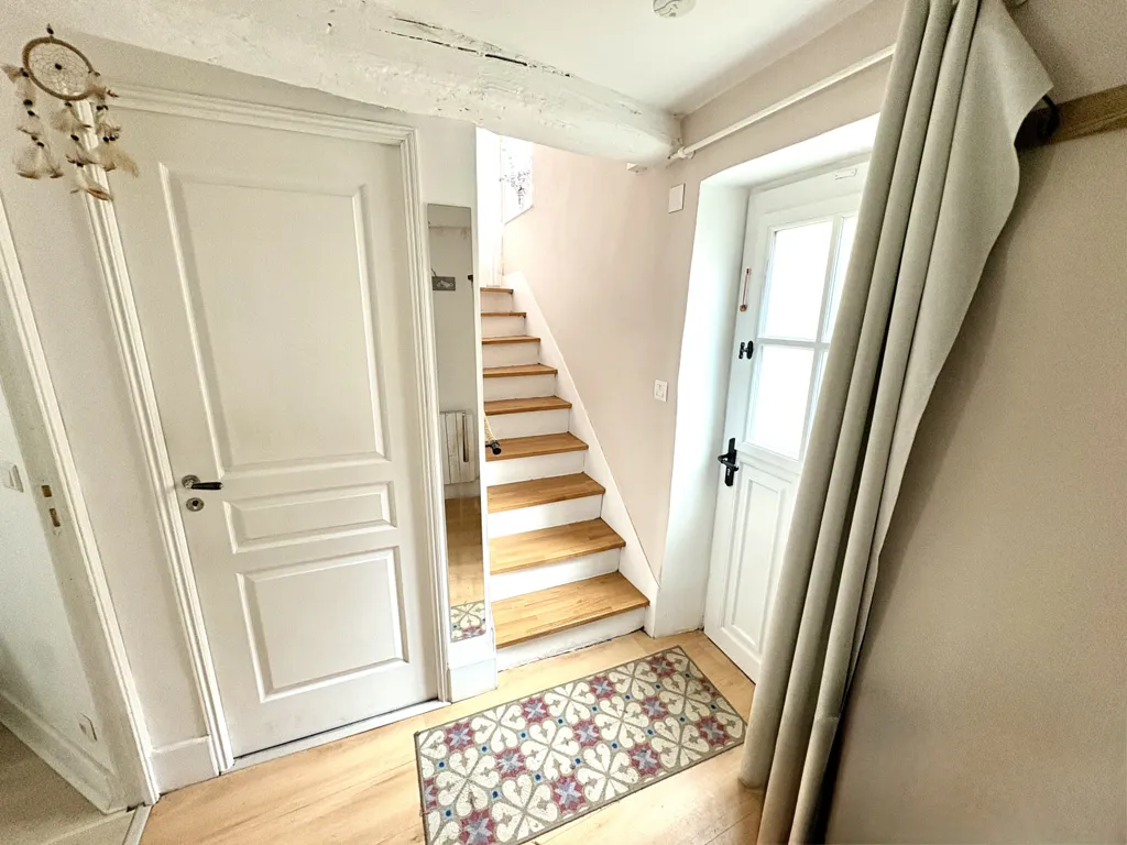 Rooms - Charming Townhouse with Balcony in Royat