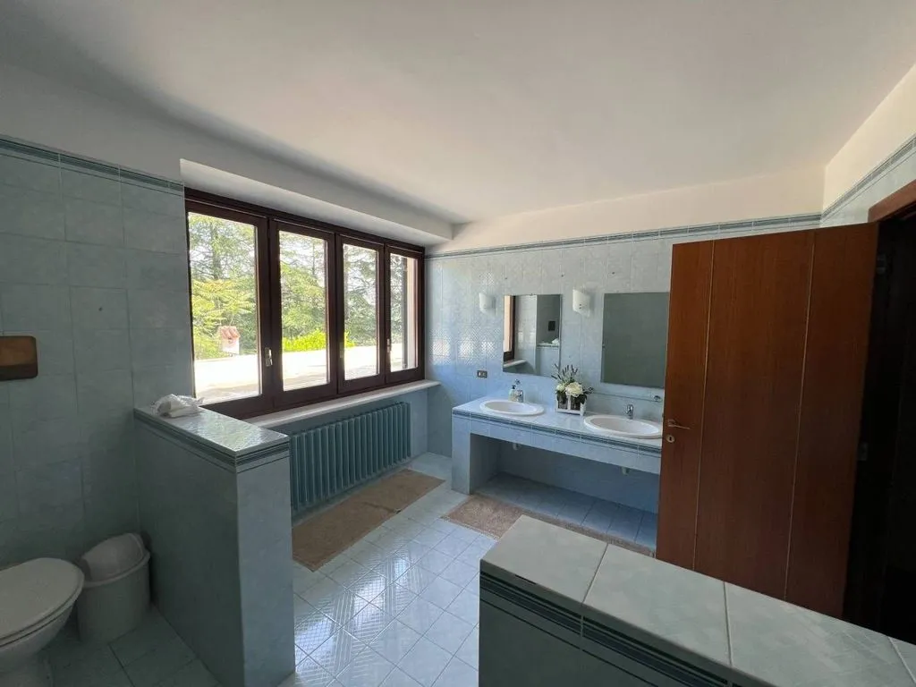 Salles de bain - Luxury Villa with Panoramic Views in Moncucco Torinese