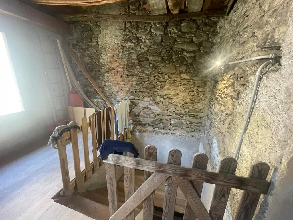 Pièces - Restored Semidetached House in Delebio