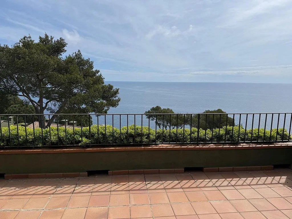 Terrasse - Semi-detached House with Pool in Llafranc
