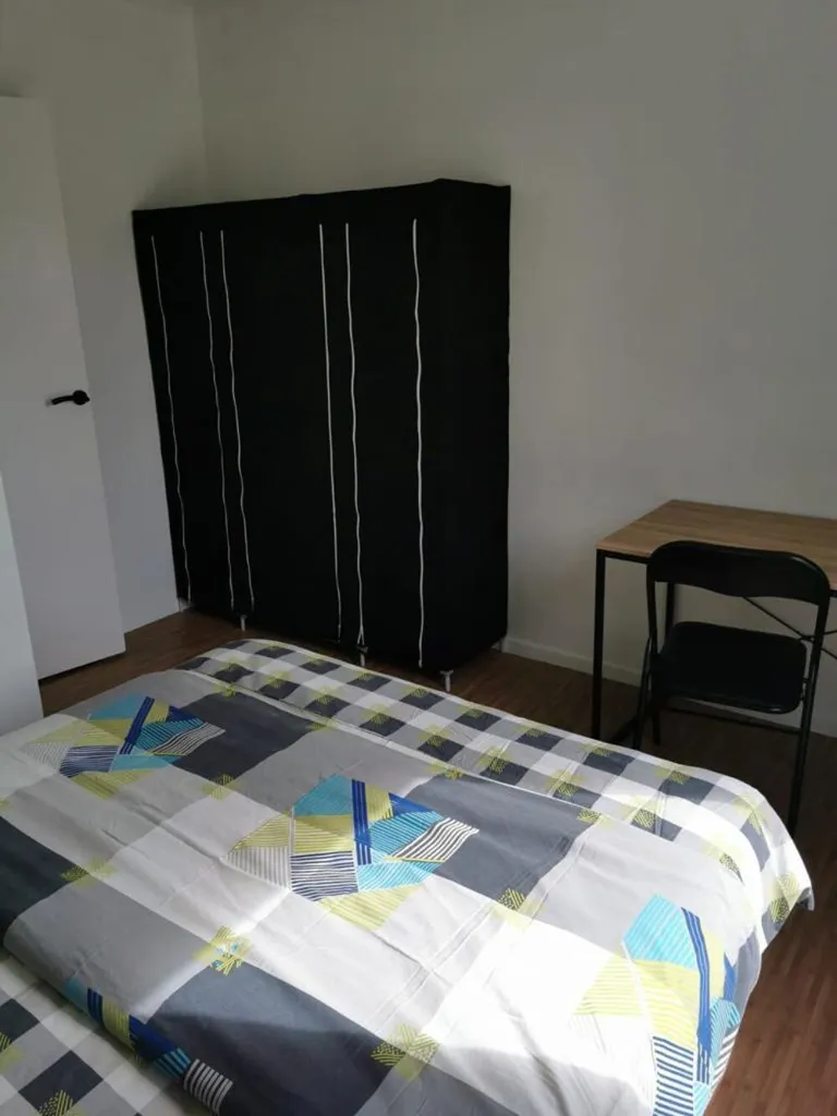 Magamistoad - Spacious T5 Apartment with Balcony in Compiegne