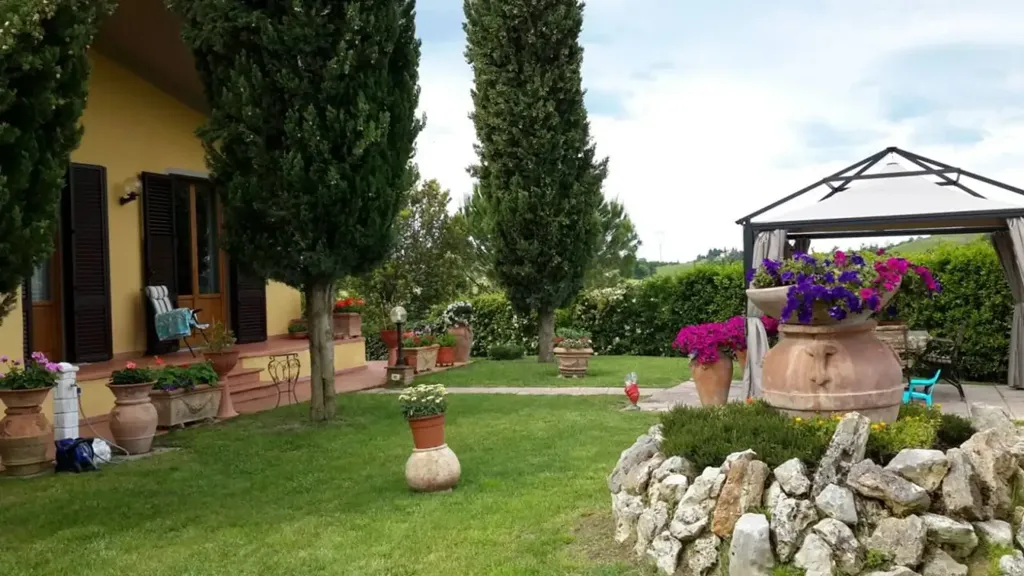 Jardin - Modern Villa with Panoramic View in Montespertoli