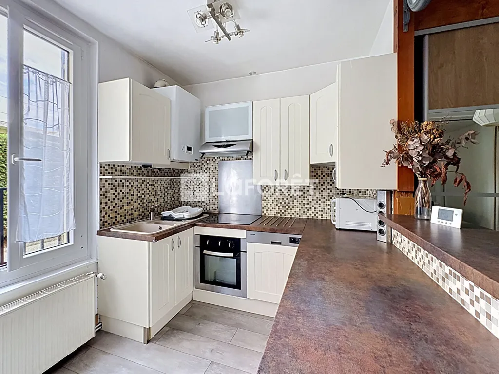 Cuisine - Appartement Charmant à Enghien-les-Bains, Proche Gare