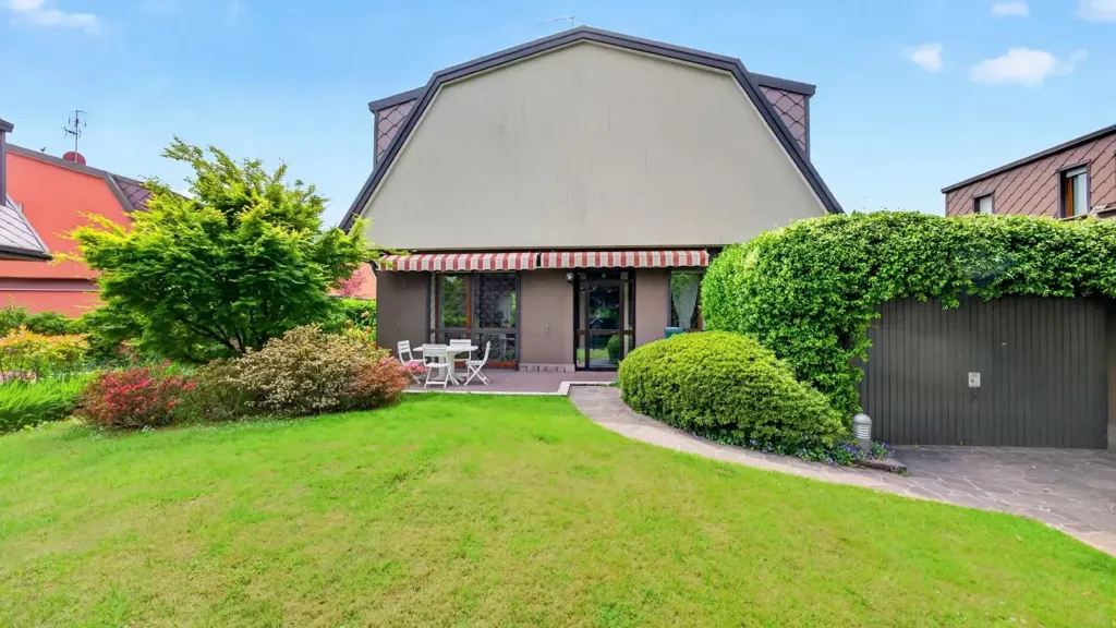 Välivaade - Villa with Private Garden in Arese
