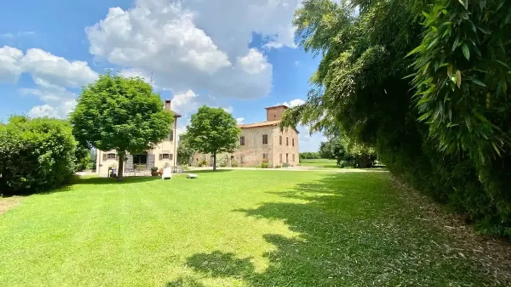 Jardin - Rustic Villa with Garden in Campogalliano