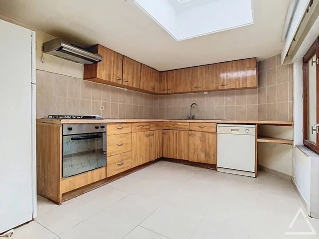 Cuisine - Maison à Rénover avec 3 Chambres à Thieffry