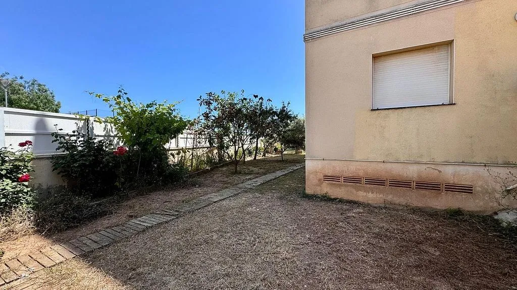 Jardin - Seafront Apartment with Terrace and Pool in Cunidor