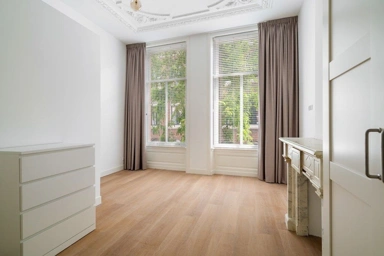Chambres - Renovated Apartment with Garden in The Hague
