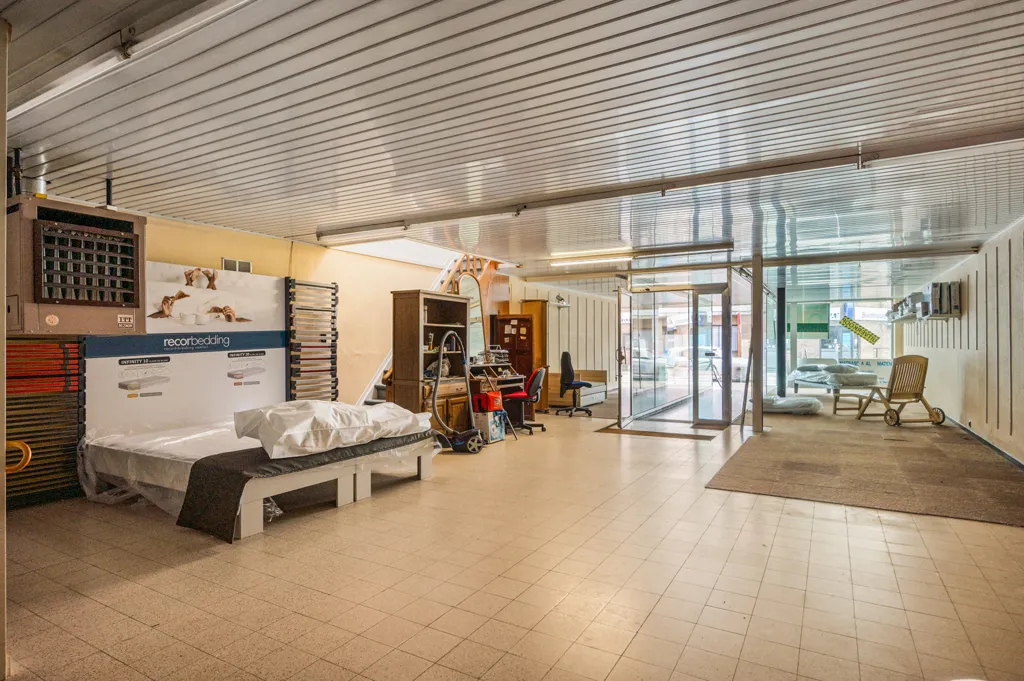 Garage - Local Commercial avec Logement à Herentals