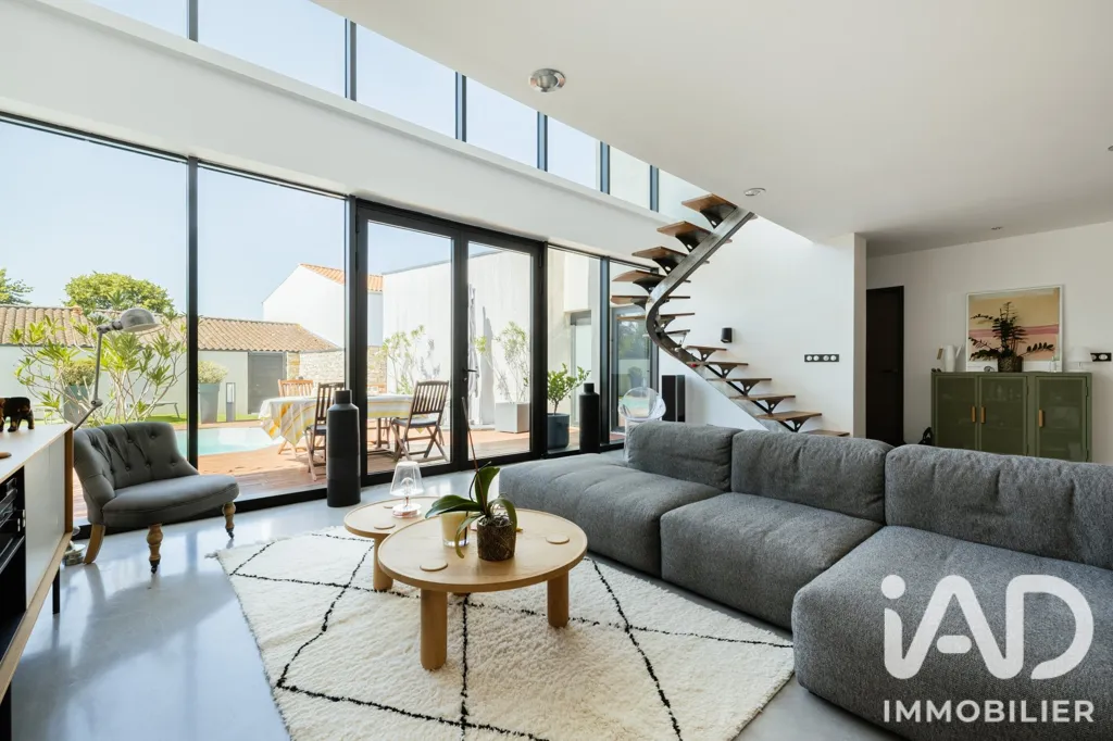 Séjour - Maison d'Architecte avec Piscine à Puilboreau