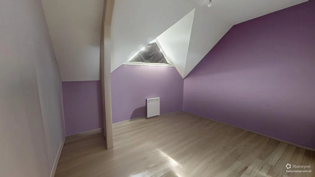 Pièces - Maison avec Piscine et Vue sur Doubs