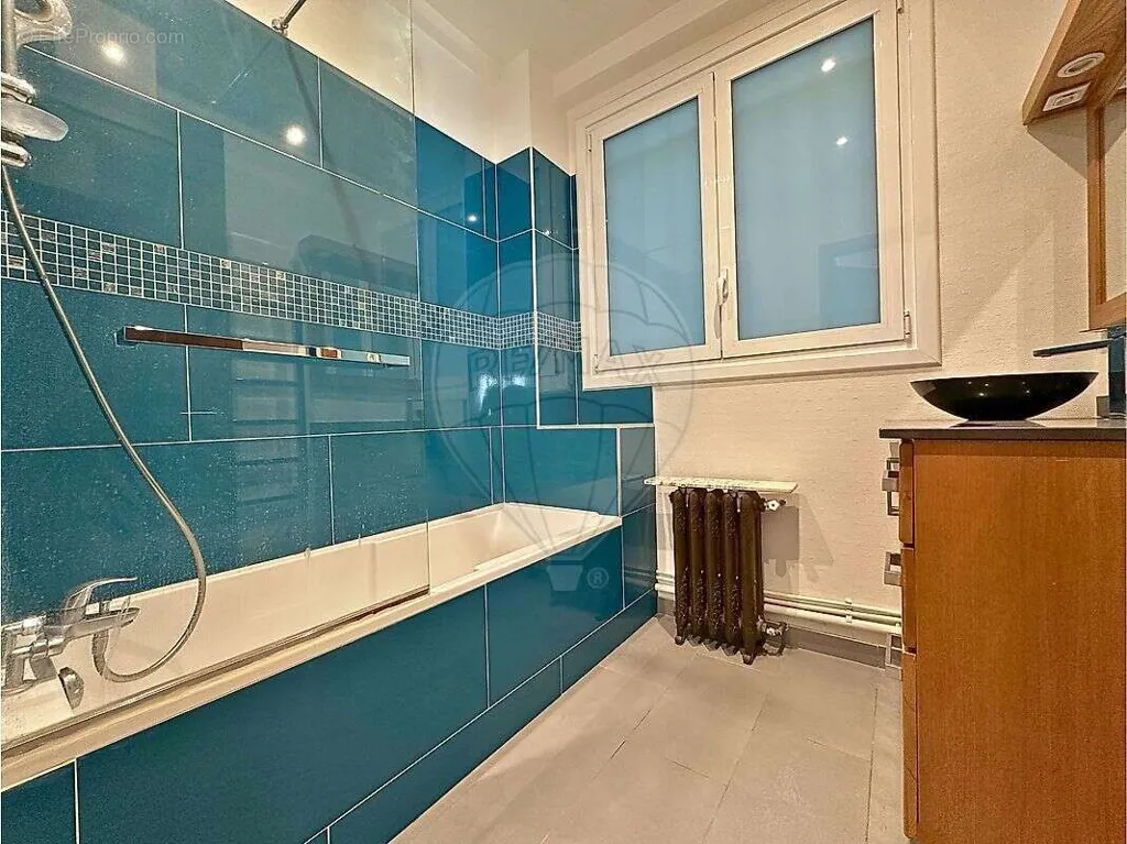 Bagni - Luxury Apartment with Park Access in Chantilly