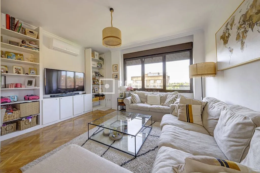 Living Room - Duplex with Pool and Terrace in Boadilla del Monte