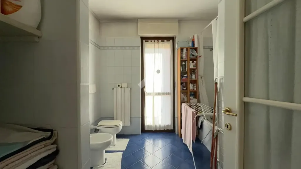 Salles de bain - Spacious Apartment with Balcony in Carmagnola