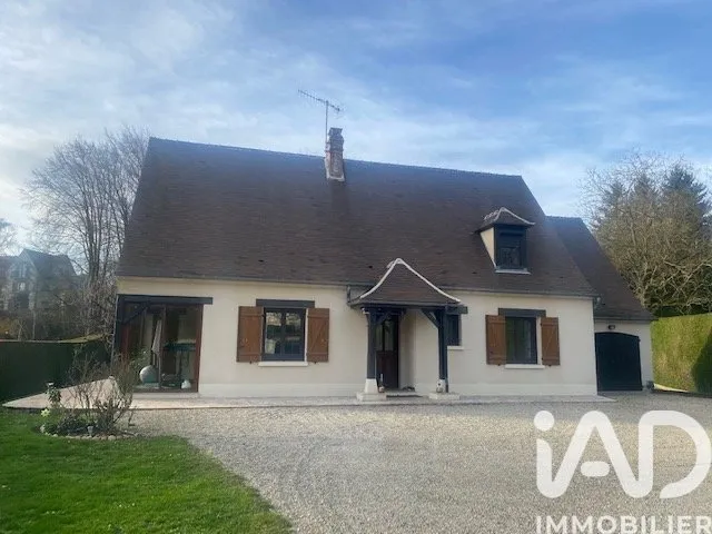 Extérieur - Maison de Plain Pied avec Piscine à Attichy
