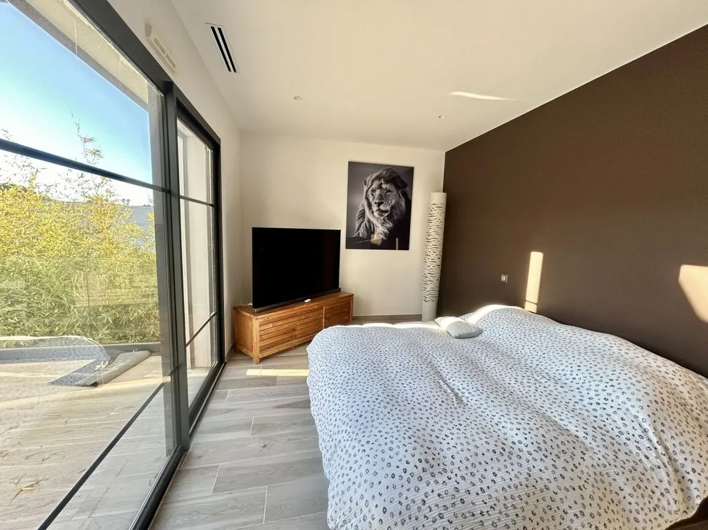 Chambres - Maison Luxueuse avec Piscine à Agde