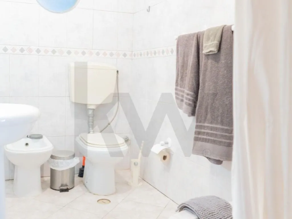Salles de bain - Luxury House with Energy Efficiency in Charneca de Caparica