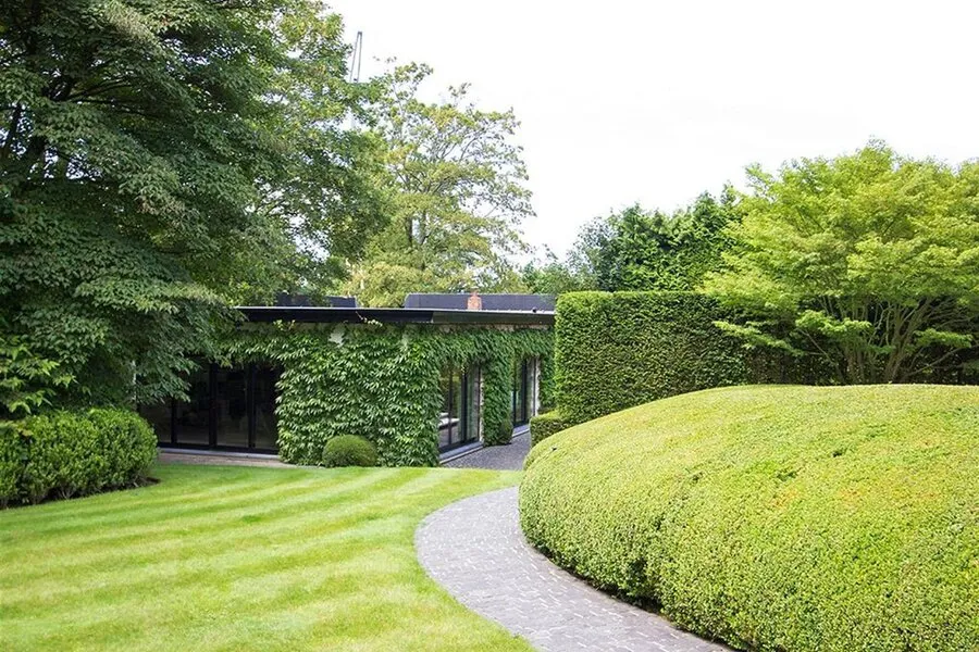 Jardin - Villa Rénovée avec Piscine à Rhode-Saint-Genèse