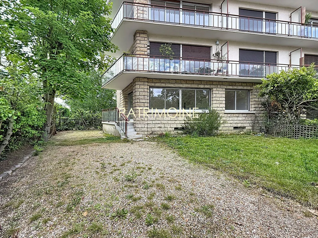 4-toaline korter asukohas Le Vésinet
