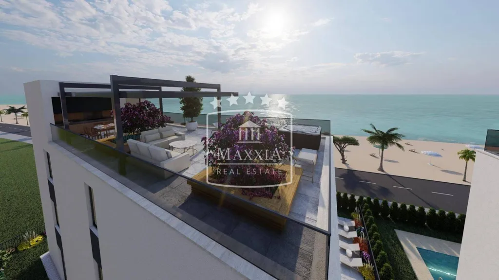 Terrazza - Penthouse with Sea View in Sukošan