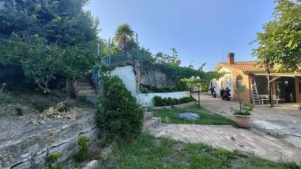 Aed - Bifamiliar Villa with Sea View in Vasto