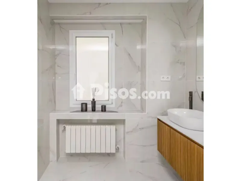 Salles de bain - Modernised Apartment with Views in Recoletos