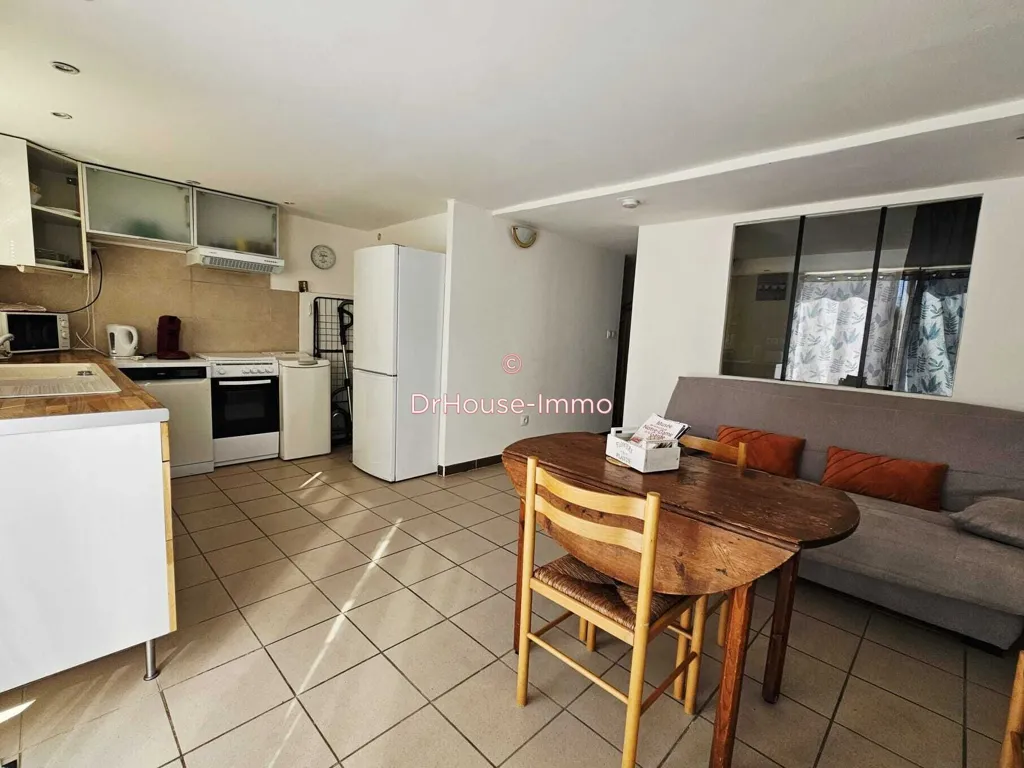 Cuisine - Maison avec Piscine et Vue à Marseille-13e