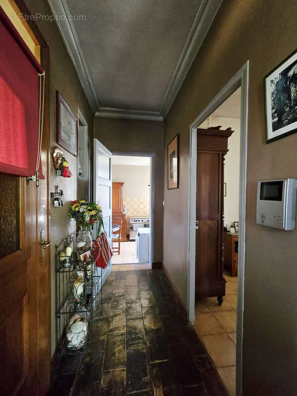 2-toaline maja asukohas Morieres-Les-Avignon