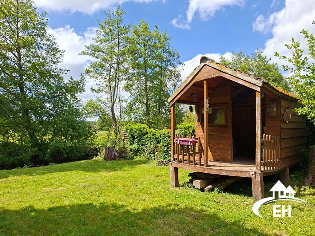 Aed - House with Riverfront Garden in Quiet Area