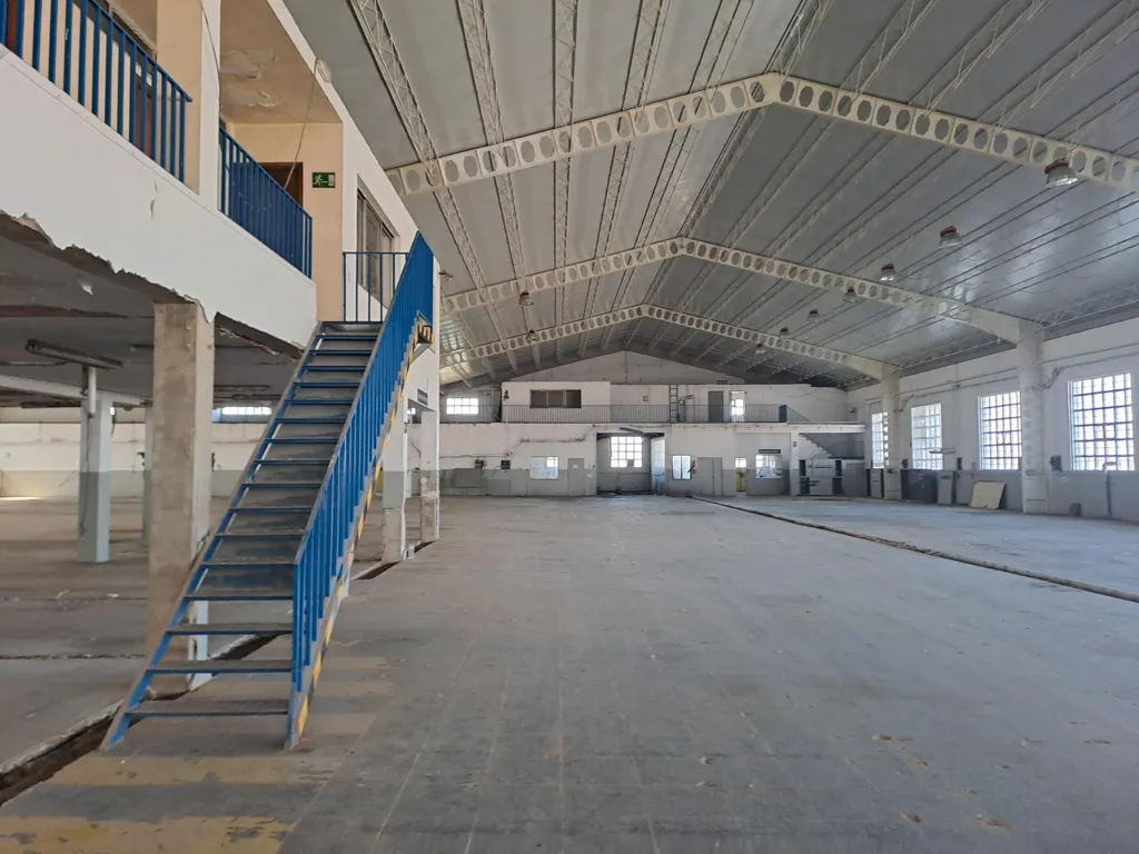 Pièces - Industrial Property with A-6 Access in Ponferrada